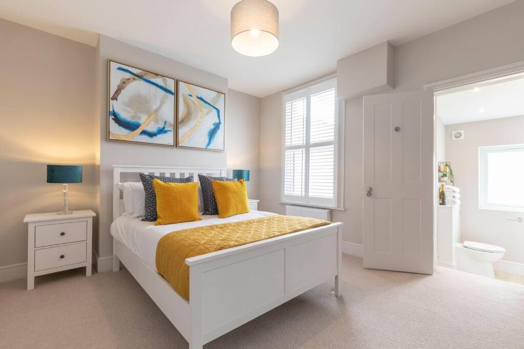 Stunning 5 Bed 4 Bath Period Home Cheltenham Exterior photo