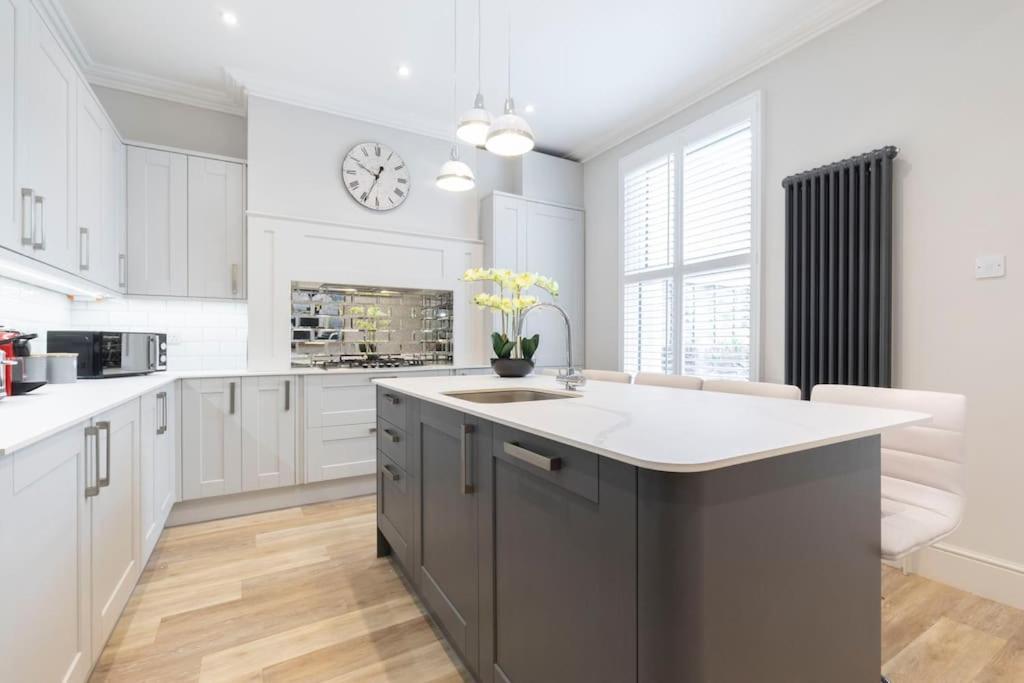 Stunning 5 Bed 4 Bath Period Home Cheltenham Exterior photo